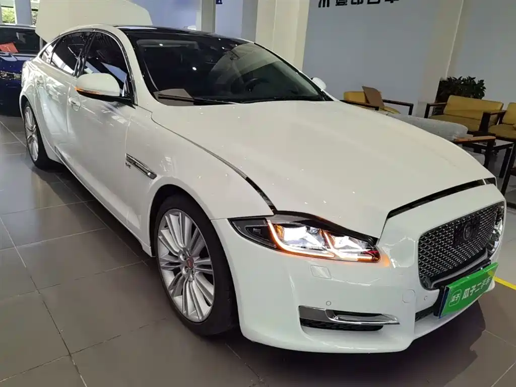 Jaguar XJ XJL 3.0 SC 2 WD Graceful Business