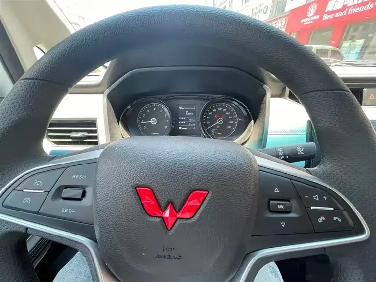 Wuling Journey 1.5 T Manual Luxury