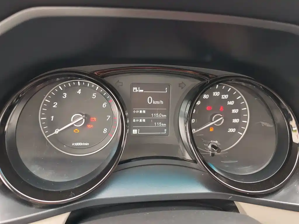 Wuling Journey 1.5 T Manual Luxury