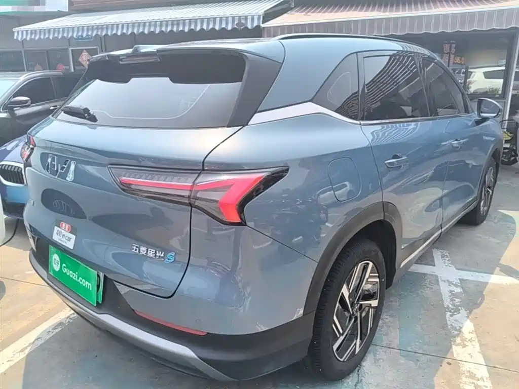 Wuling Starlight S 130 km Flagship