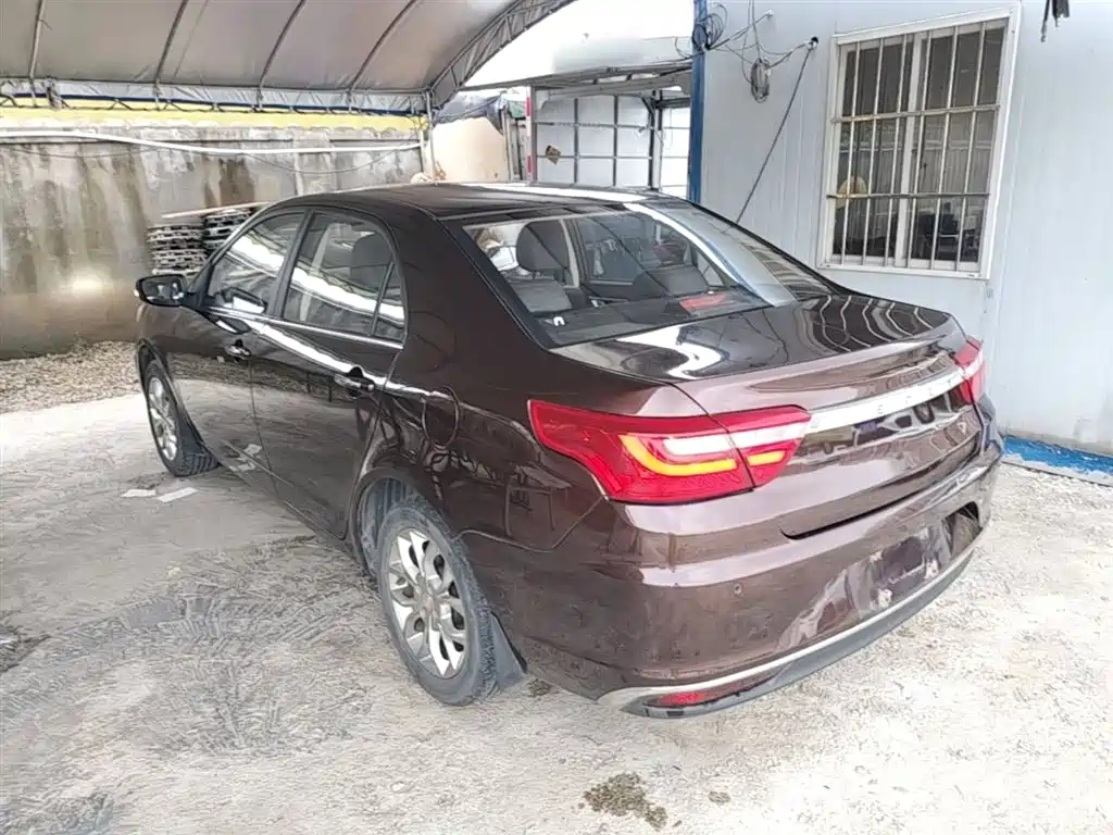 Vision 1.5 L Manual Happy