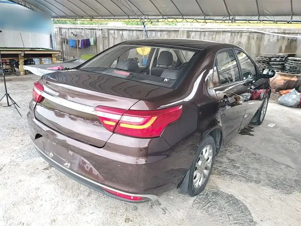 Vision 1.5 L Manual Happy