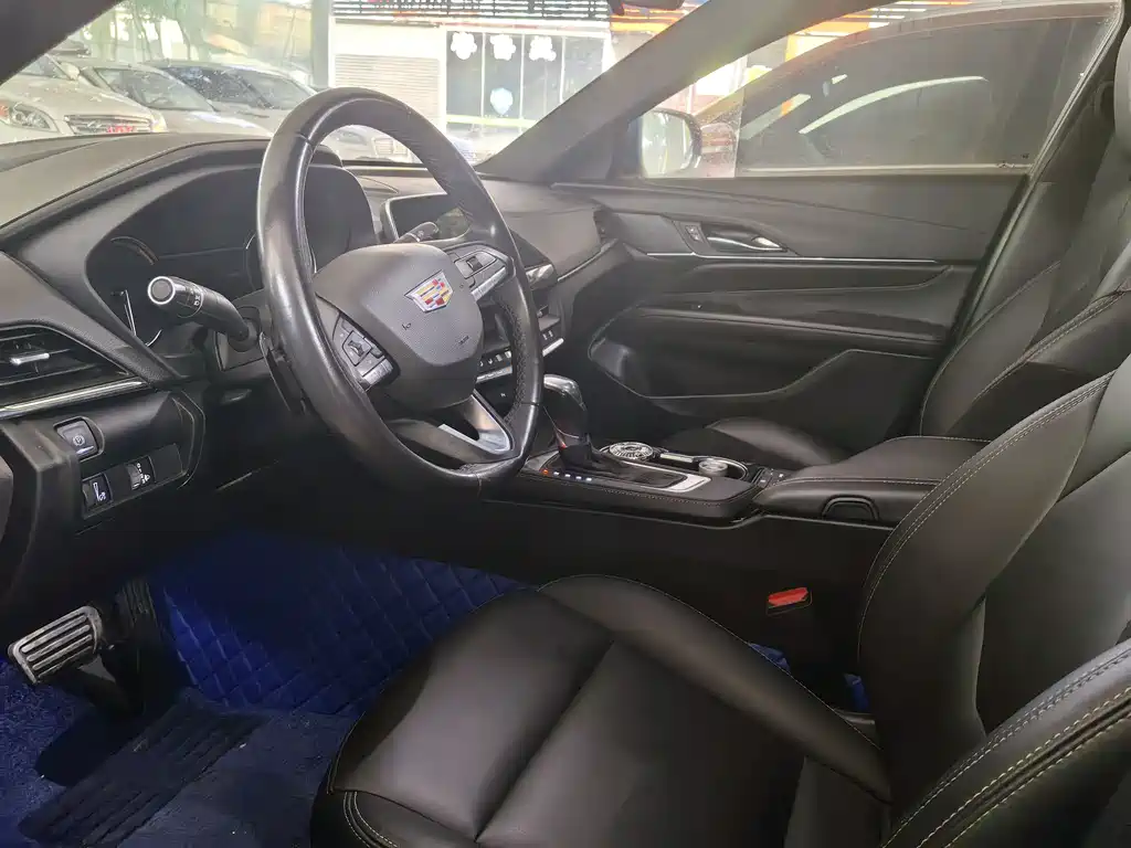 Cadillac CT4 28 T Style
