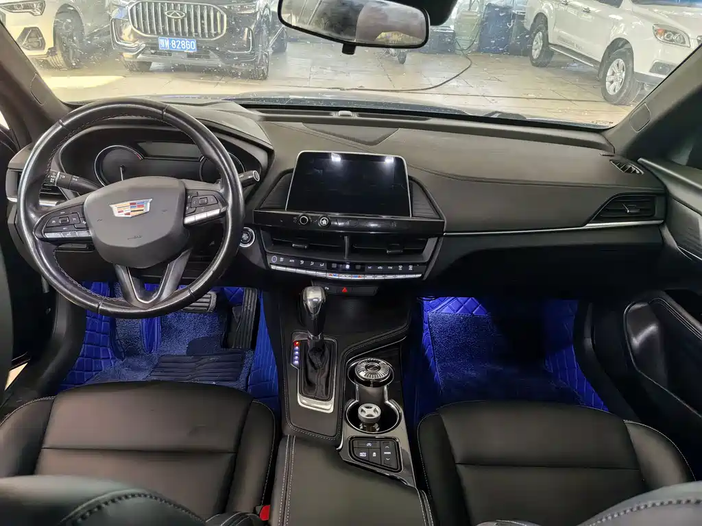Cadillac CT4 28 T Style