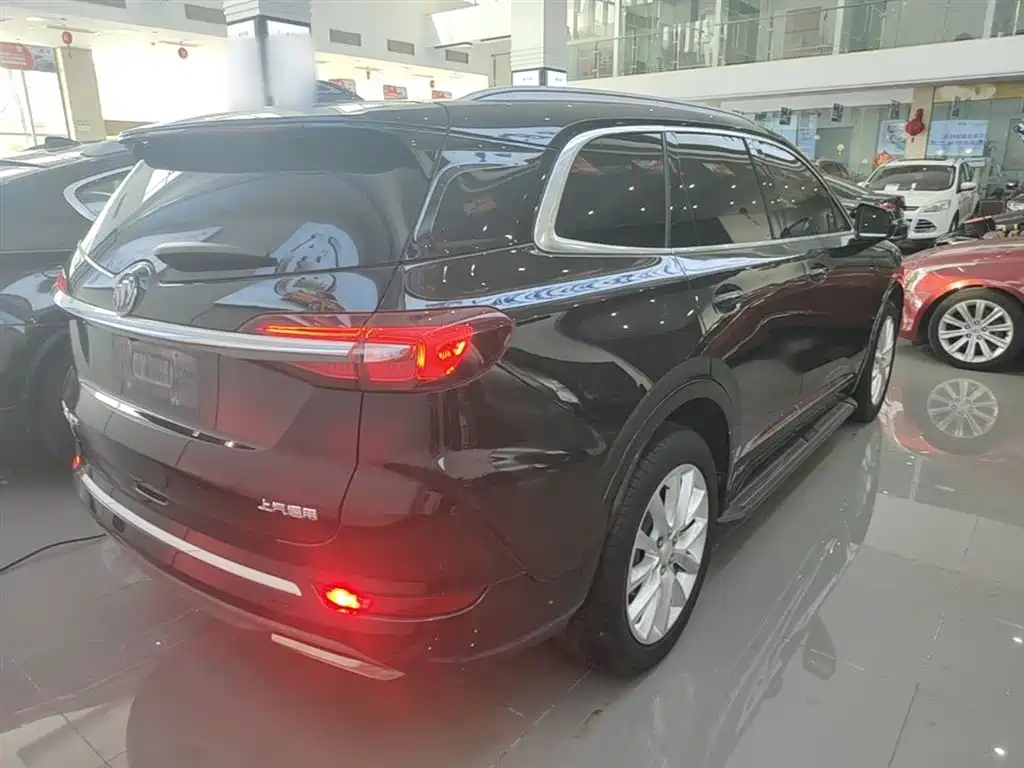 Enclave 28 T 4 WD Distinguished