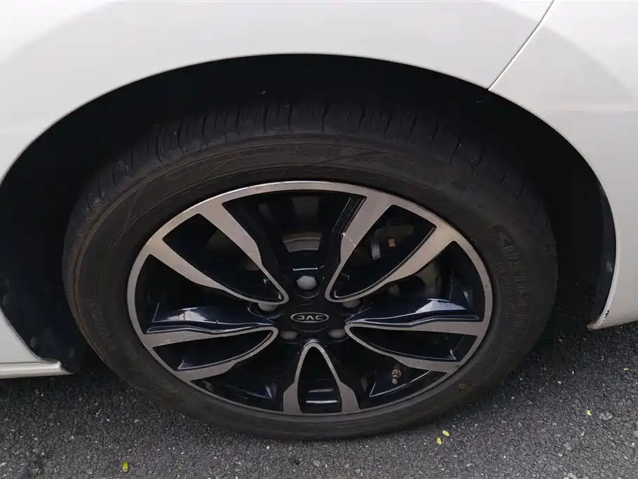 Jiayue A5 1.5 T CVT Transcend