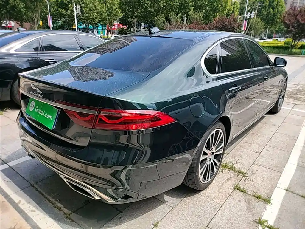 Jaguar XFL XFL 2.0 T P250 2 WD Premium Luxury