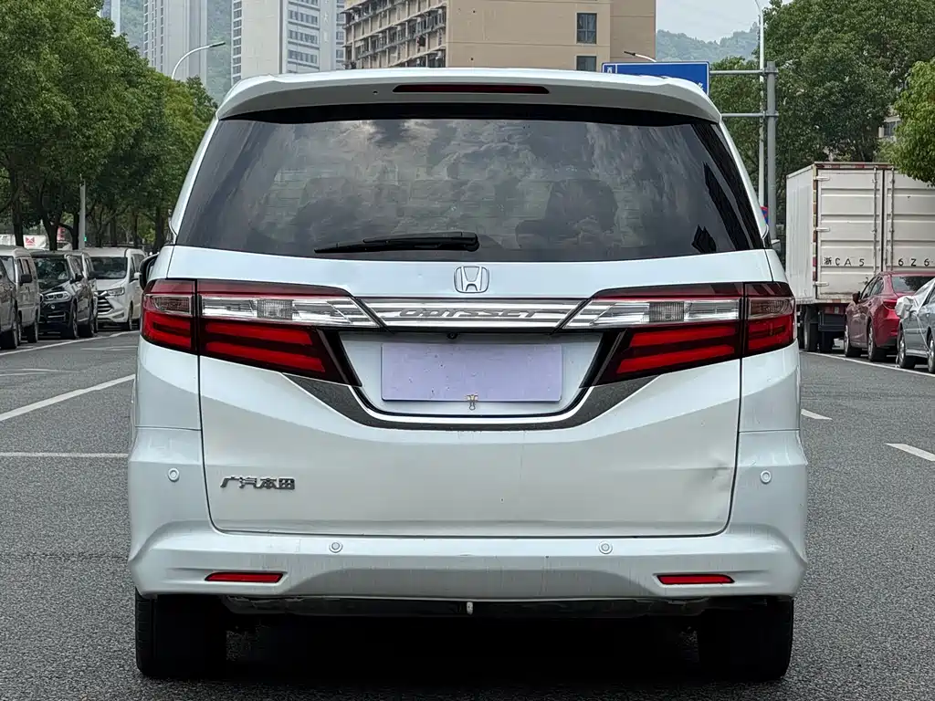 Odyssey 2.4 L Supreme