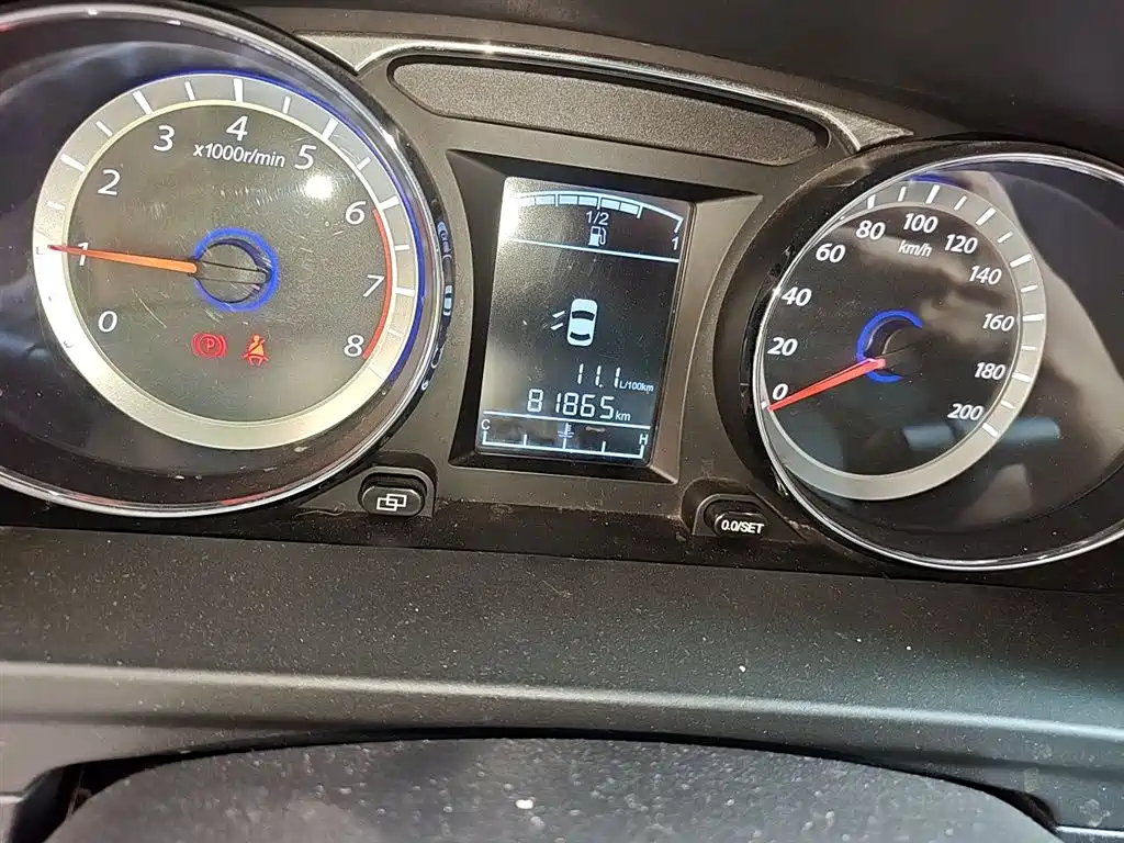 Fengxing CM7 风行CM7 2016款 2.0 T 手动尊享型