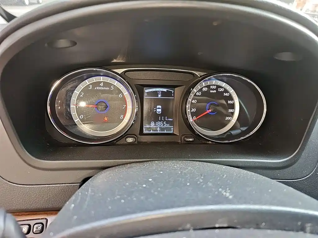 Fengxing CM7 风行CM7 2016款 2.0 T 手动尊享型