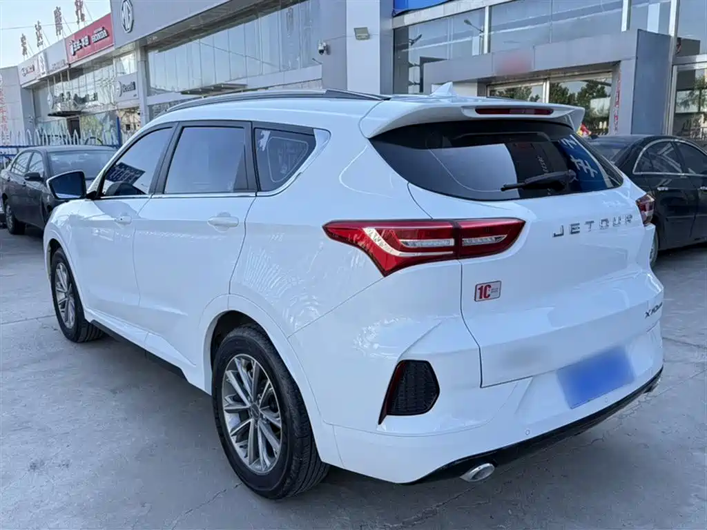 Jetour X70 1.5 T DCT Joy Travel 5-seat