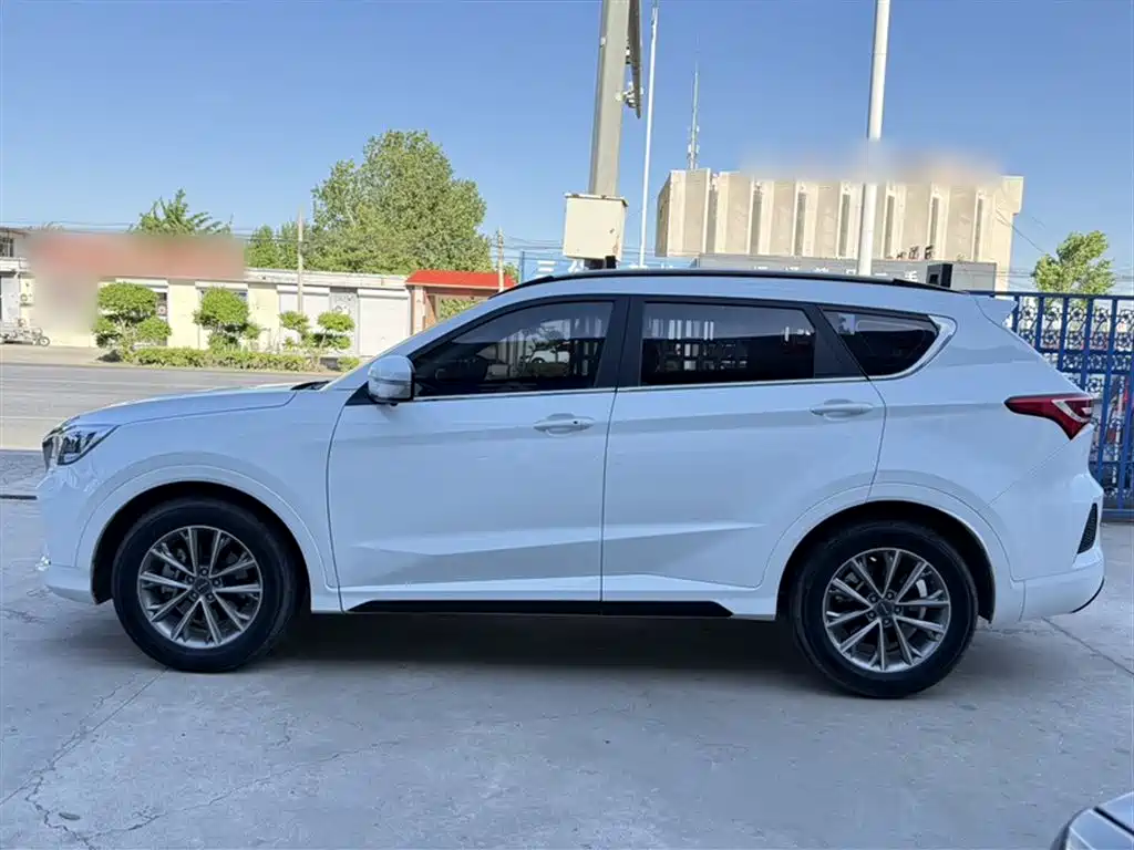 Jetour X70 1.5 T DCT Joy Travel 5-seat