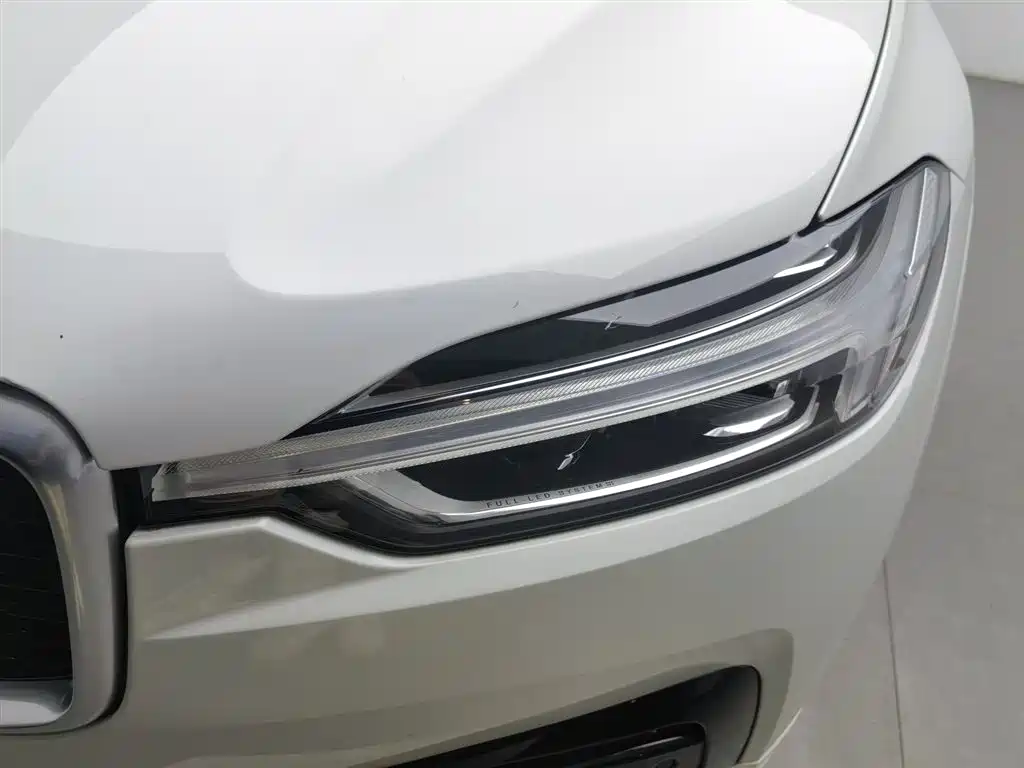 Volvo XC60 PHEV T8 E Drive Hybrid Smart Grace Sport CN-V
