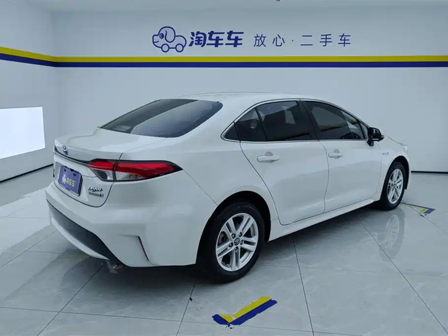 Levin Dual Engine 1.8 H E-CVT Luxury CN-VI