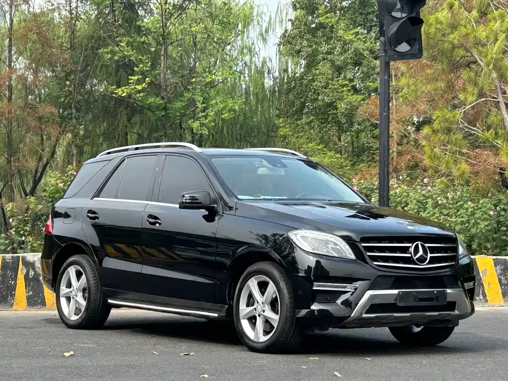 Mercedes-Benz M-Class ML 320 4 MATIC