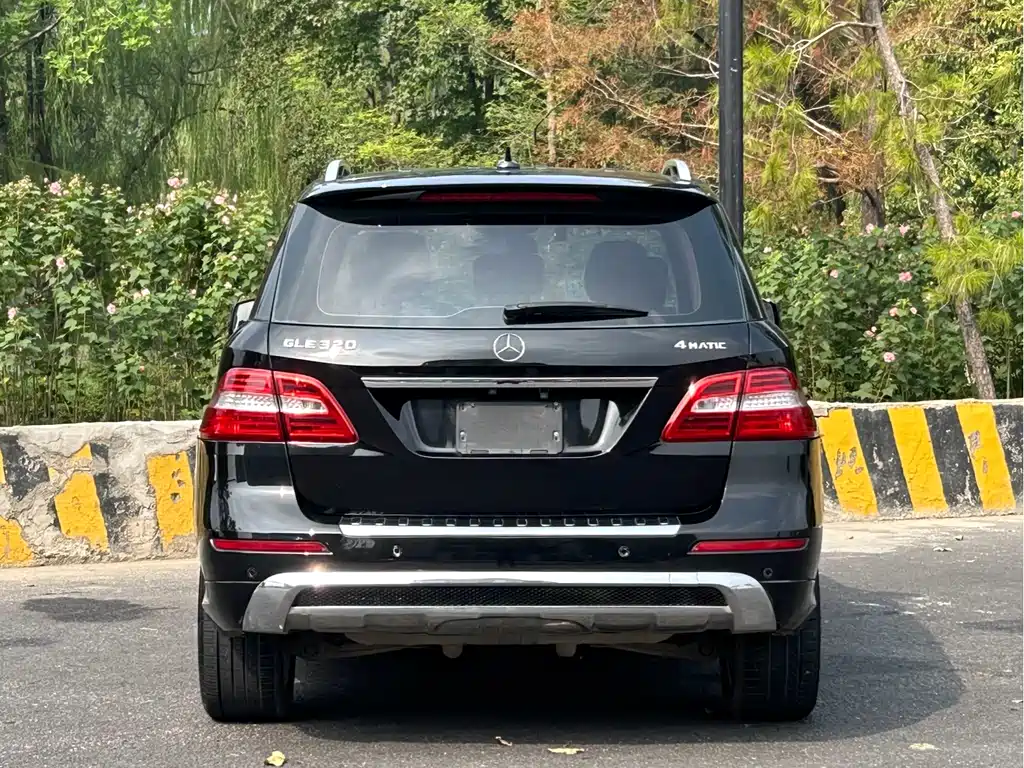 Mercedes-Benz M-Class ML 320 4 MATIC