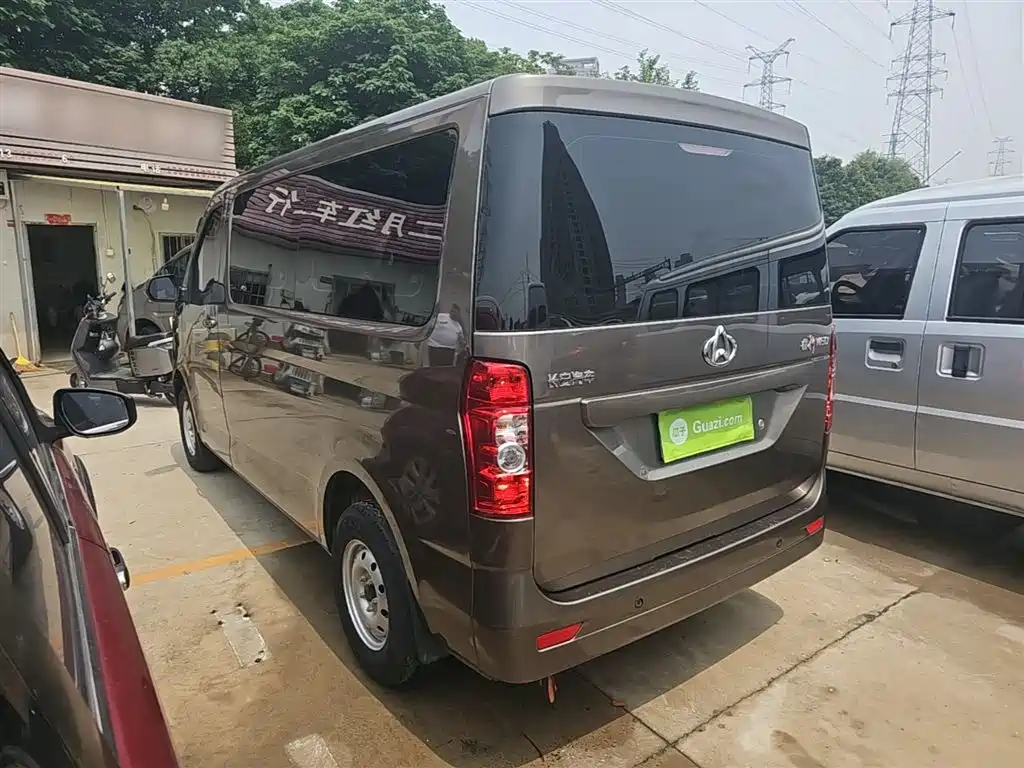 Changan Ruixing M60 1.5 L GDI Comfort Bus 6 7-seat