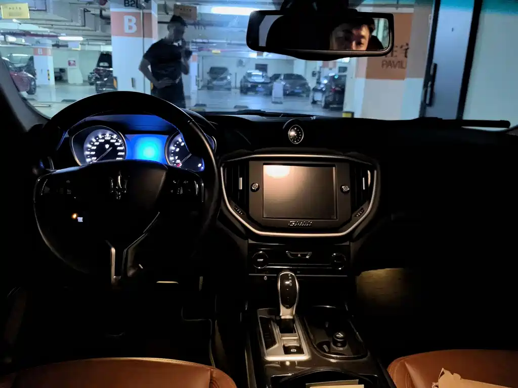 Ghibli 3.0 T Standard