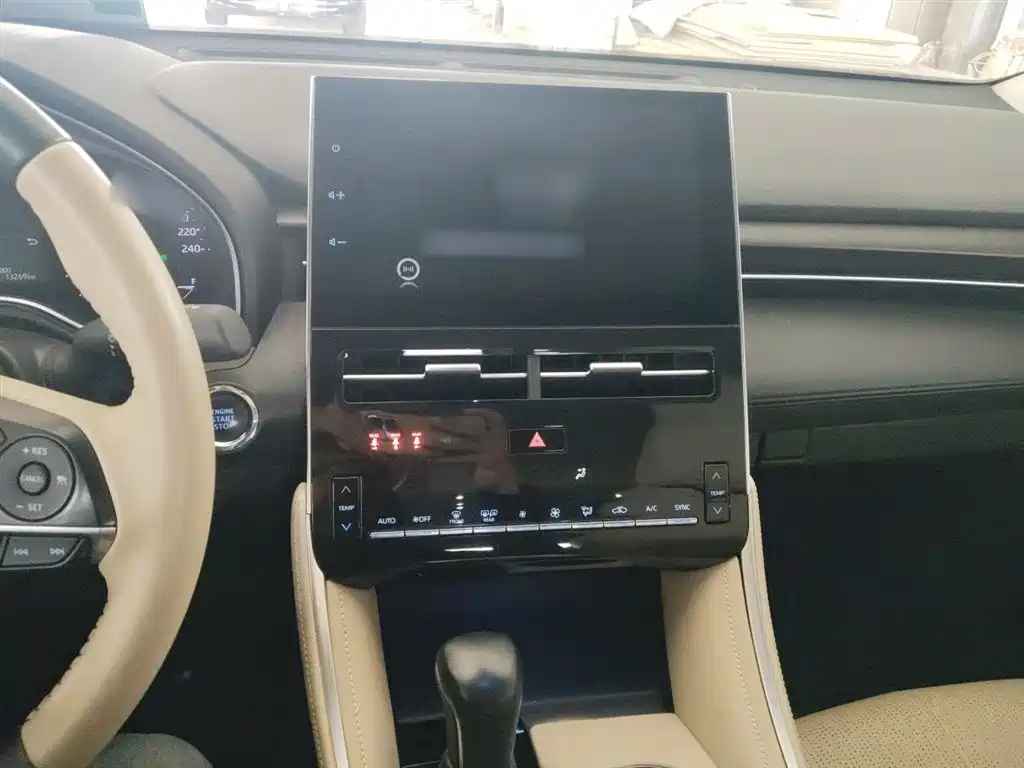 Avalon 2.0 L Luxury