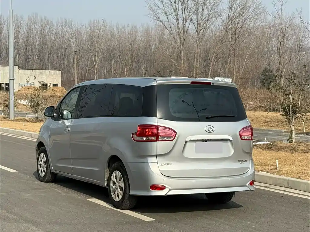 Maxus G10 大通G10 2018款 PLUS 2.4 L 手动精英版