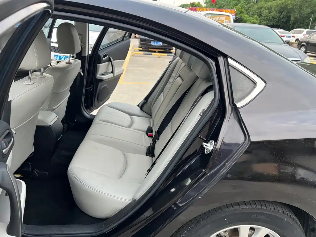 Mazda6 Ruiyi 睿翼 2012款 2.0 L 自动豪华版