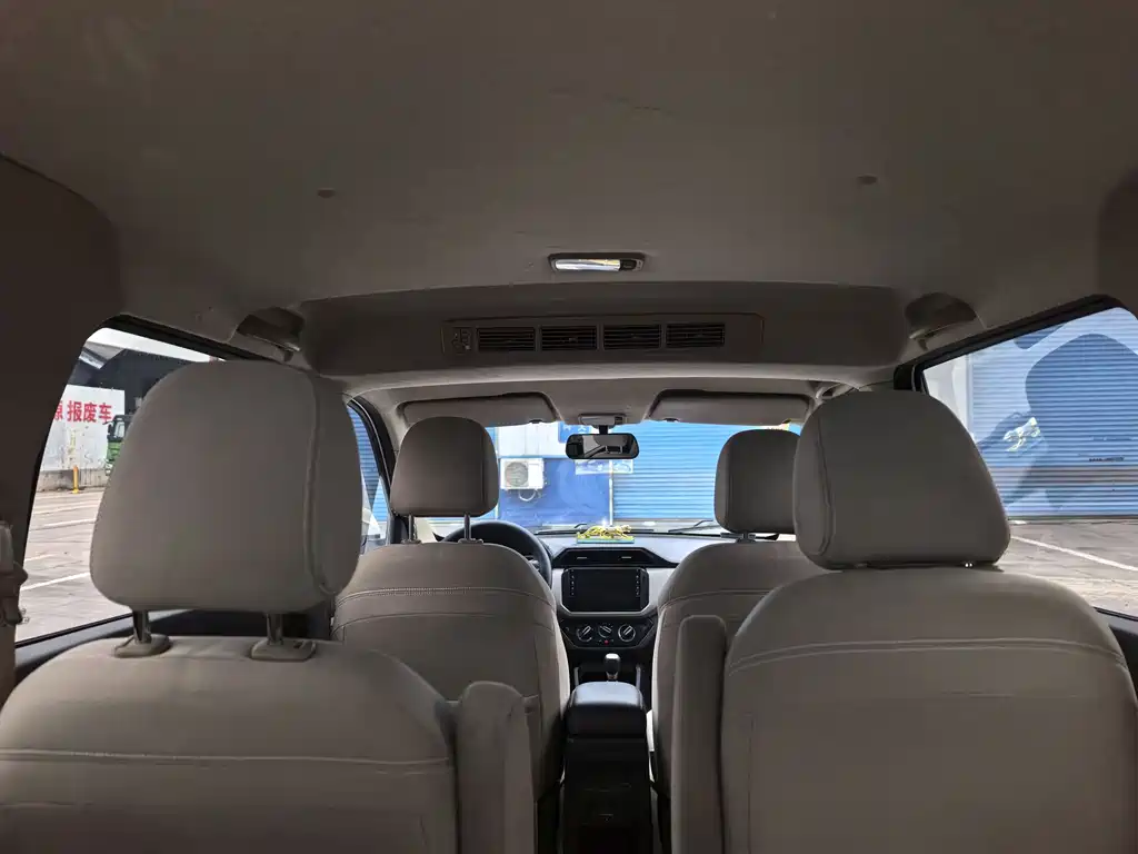 Wuling Hongguang Facelift 1.5 L S Comfort Electric Assist LAR