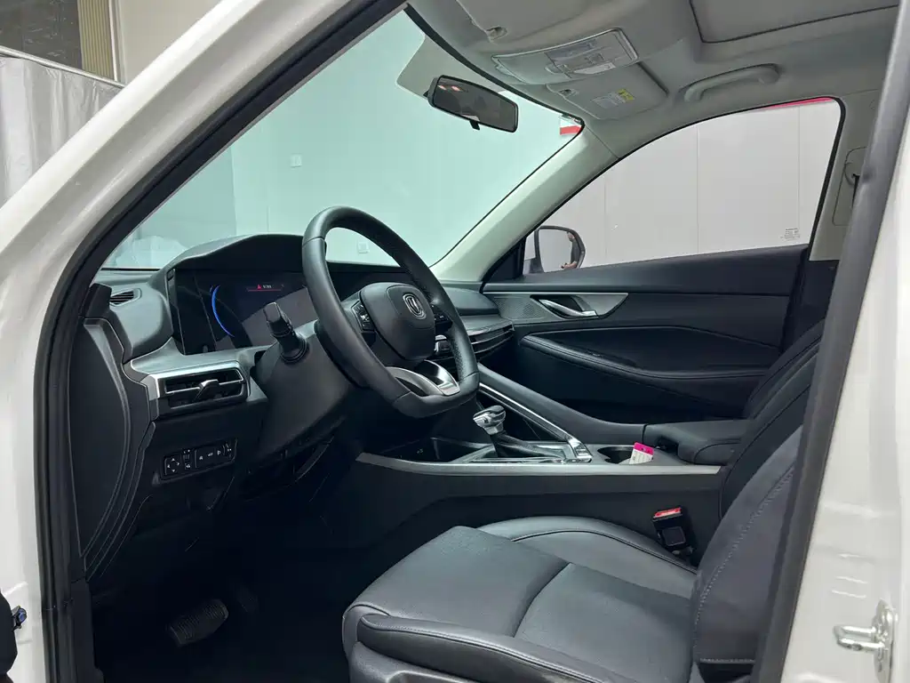 Changan CS35 PLUS Blue Whale NE 1.4 T DCT Luxury