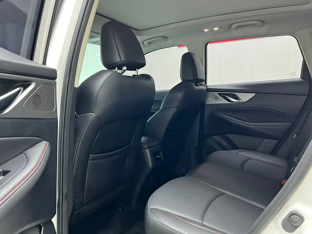 Changan CS35 PLUS Blue Whale NE 1.4 T DCT Luxury