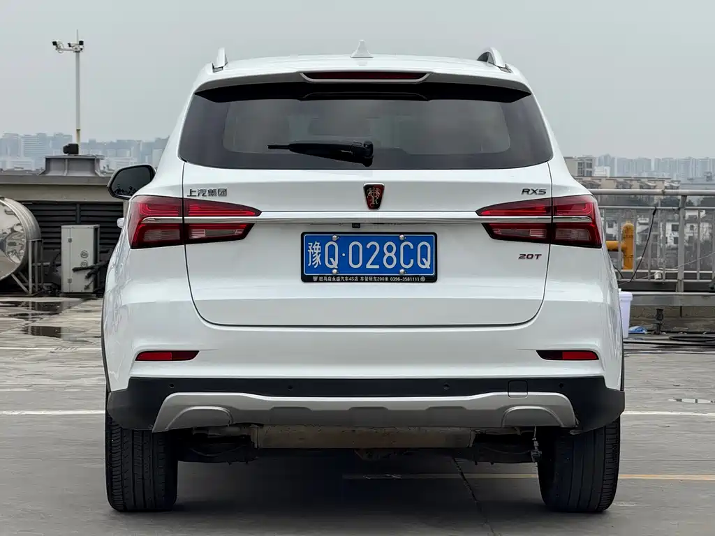 Roewe RX5 20 T 2 WD Auto Internet Smart Enjoyment