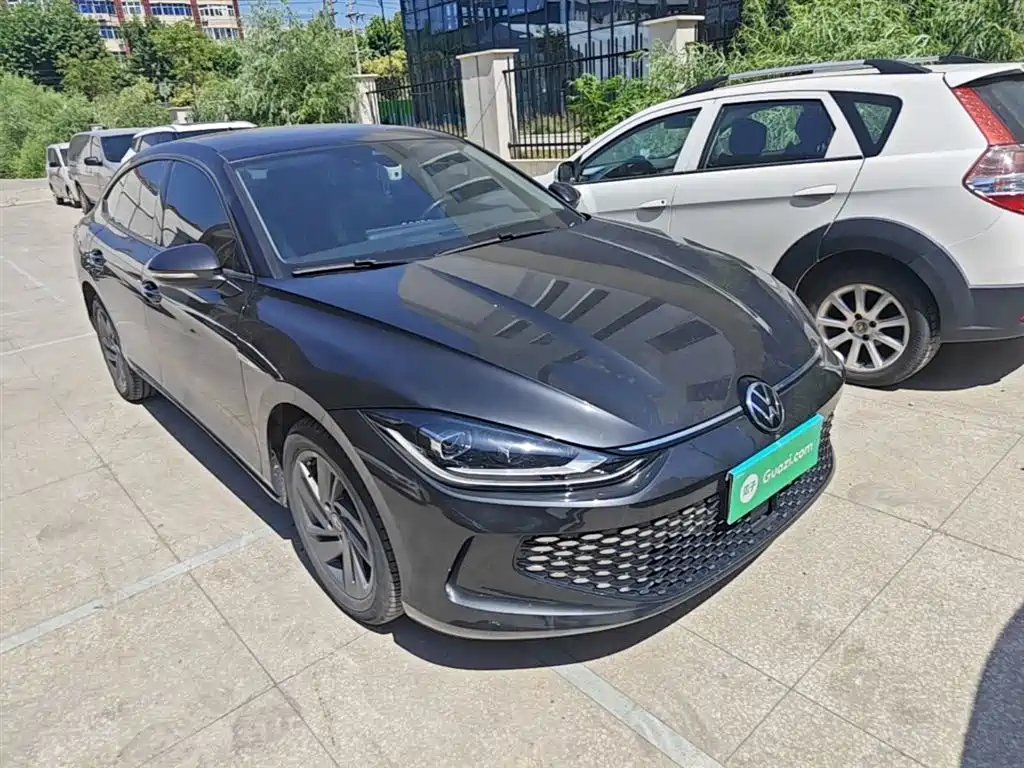 Lamando Lamando L 280 TSI DSG Dazzle Hot