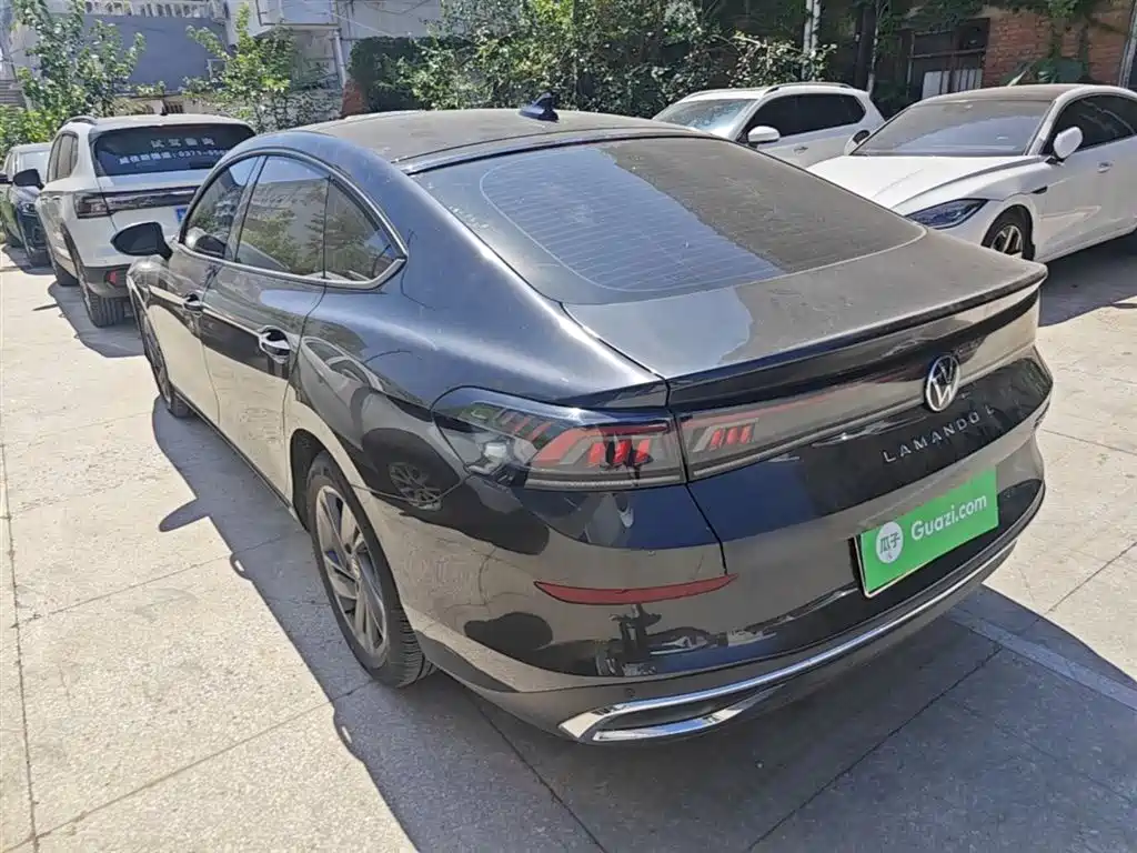 Lamando Lamando L 280 TSI DSG Dazzle Hot