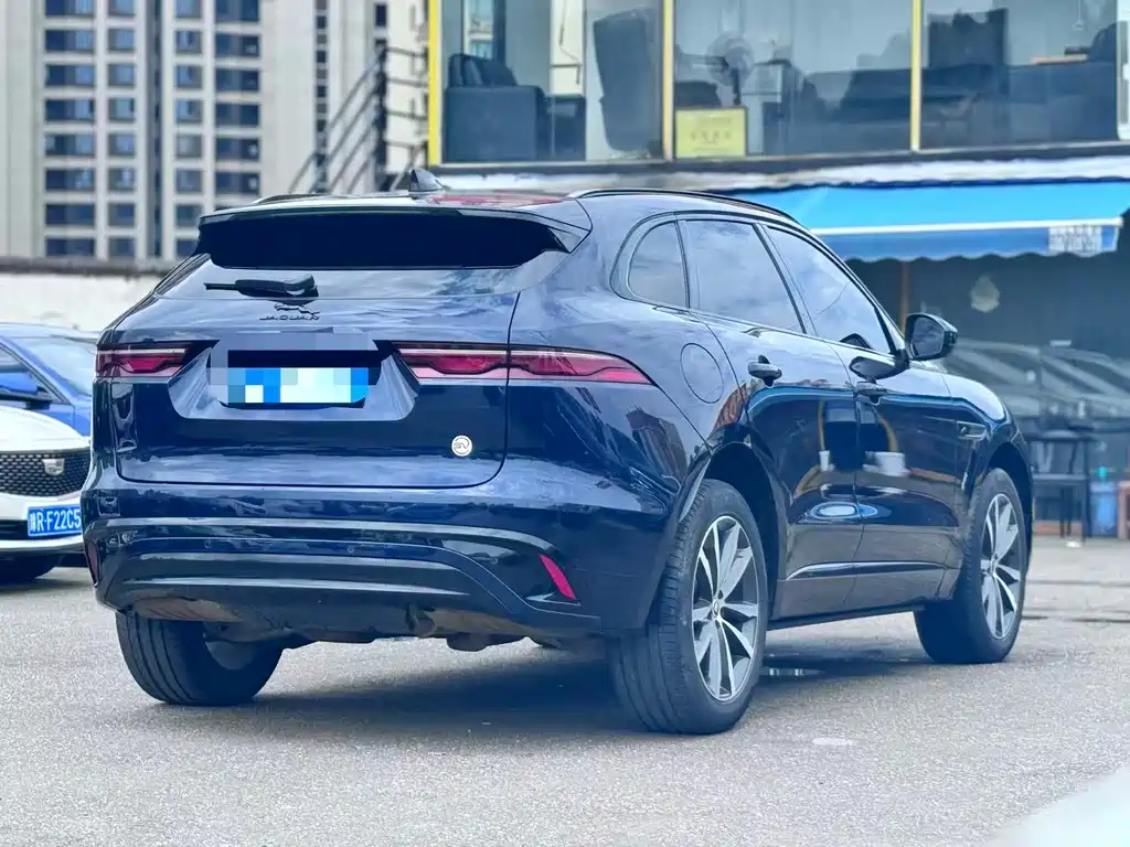 Jaguar F-PACE P250 R-Dynamic SE