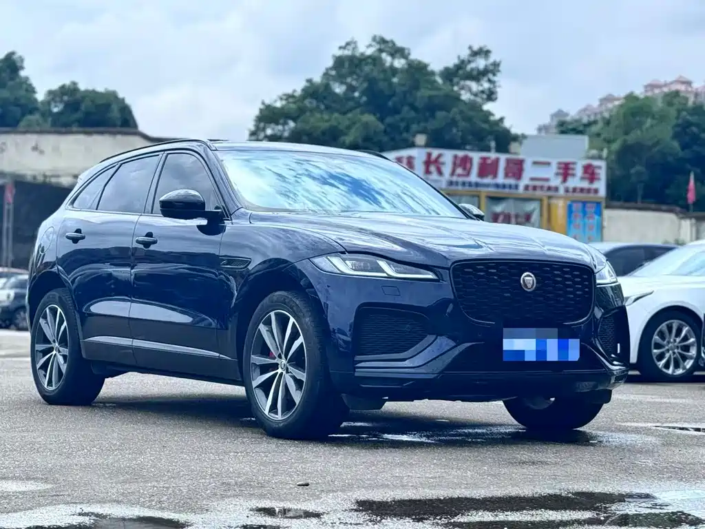Jaguar F-PACE P250 R-Dynamic SE