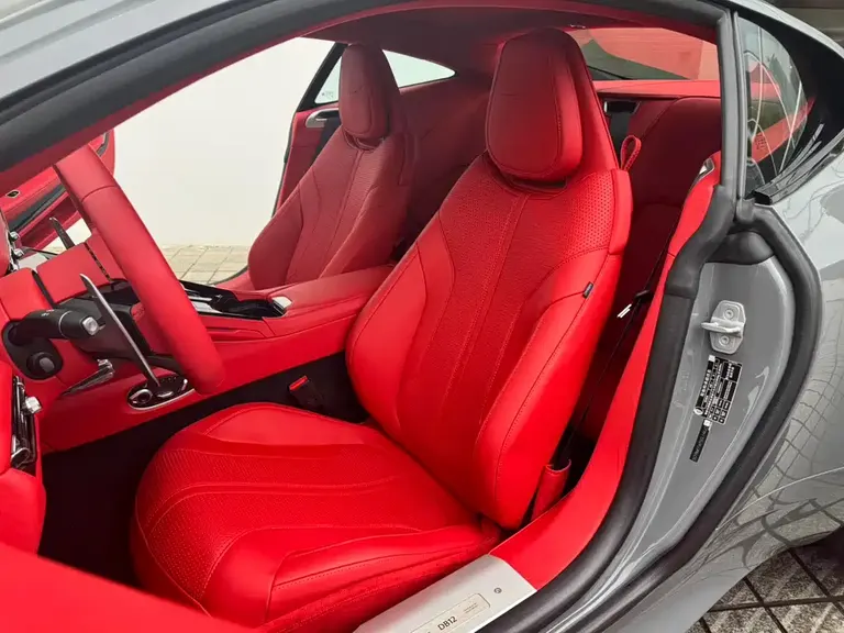 Aston Martin DB12 4.0 T V8 Coupe