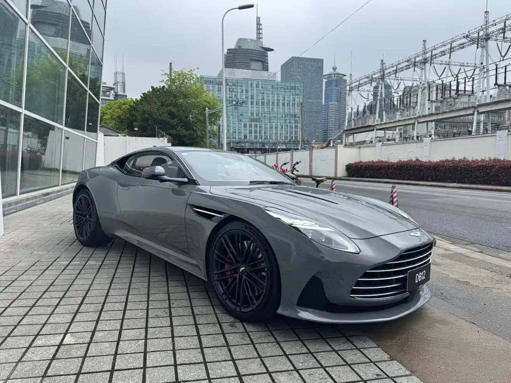 Aston Martin DB12 4.0 T V8 Coupe
