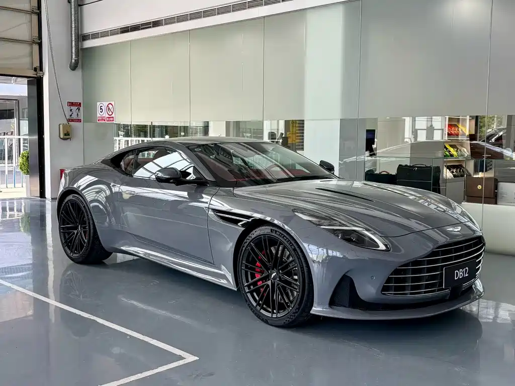 Aston Martin DB12 4.0 T V8 Coupe