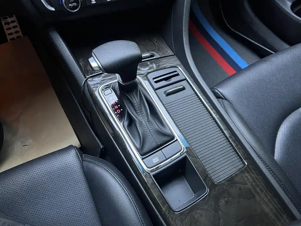 Kia K5 2.0 L Auto GLS
