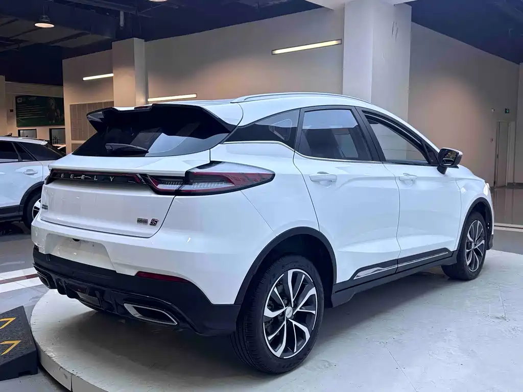 Emgrand S 1.4 T CVT Crossover Player