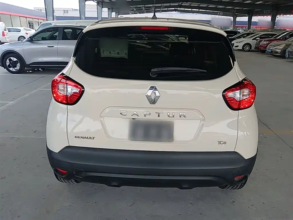 Captur 1.2 T Auto Standard