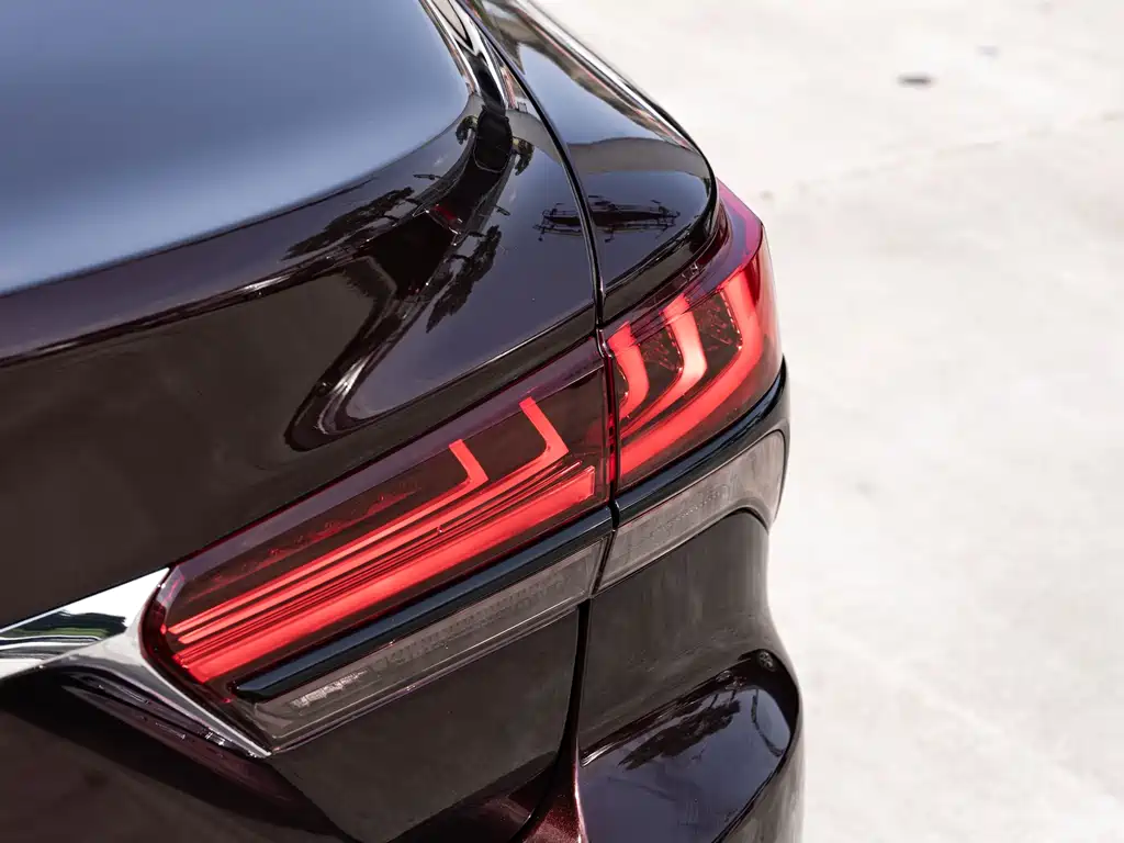 Lexus LS 500 h Luxury