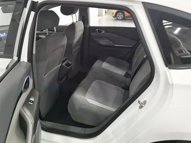 Baojun RC-5 宝骏RC-5 2020款 1.5 L 手动智耀精英型