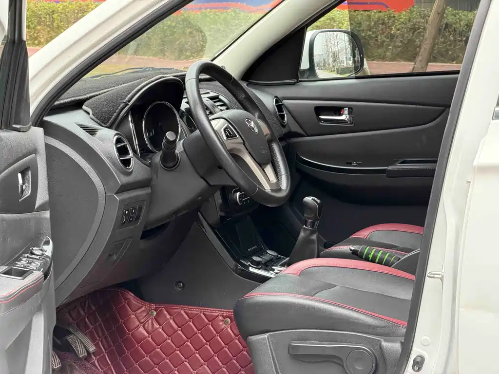 BAIC Huansu S3 1.5 L Manual Luxury CN-IV