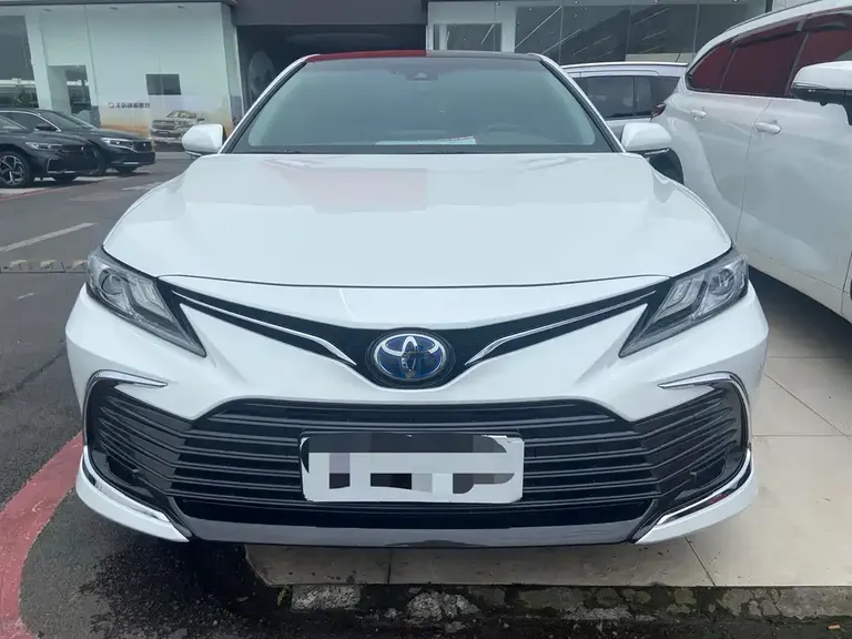 Toyota Camry Dual Engine 2.5 HG Luxury