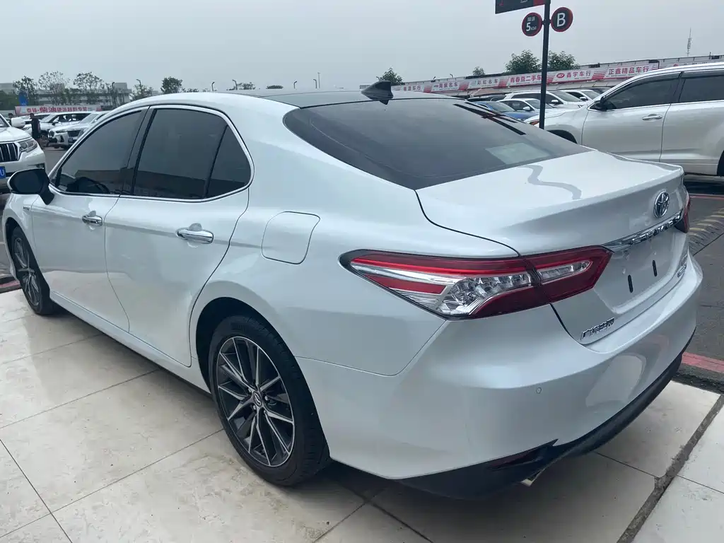 Camry Dual Engine 2.5 HG Luxury