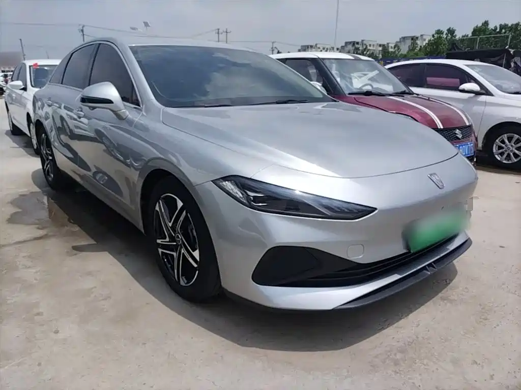 Roewe D7 DMH 125 km Flagship