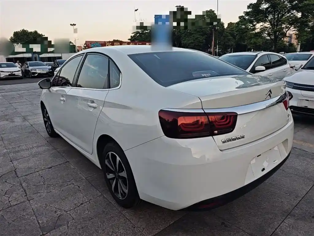 C4 Sega 1.6 L Auto Luxury