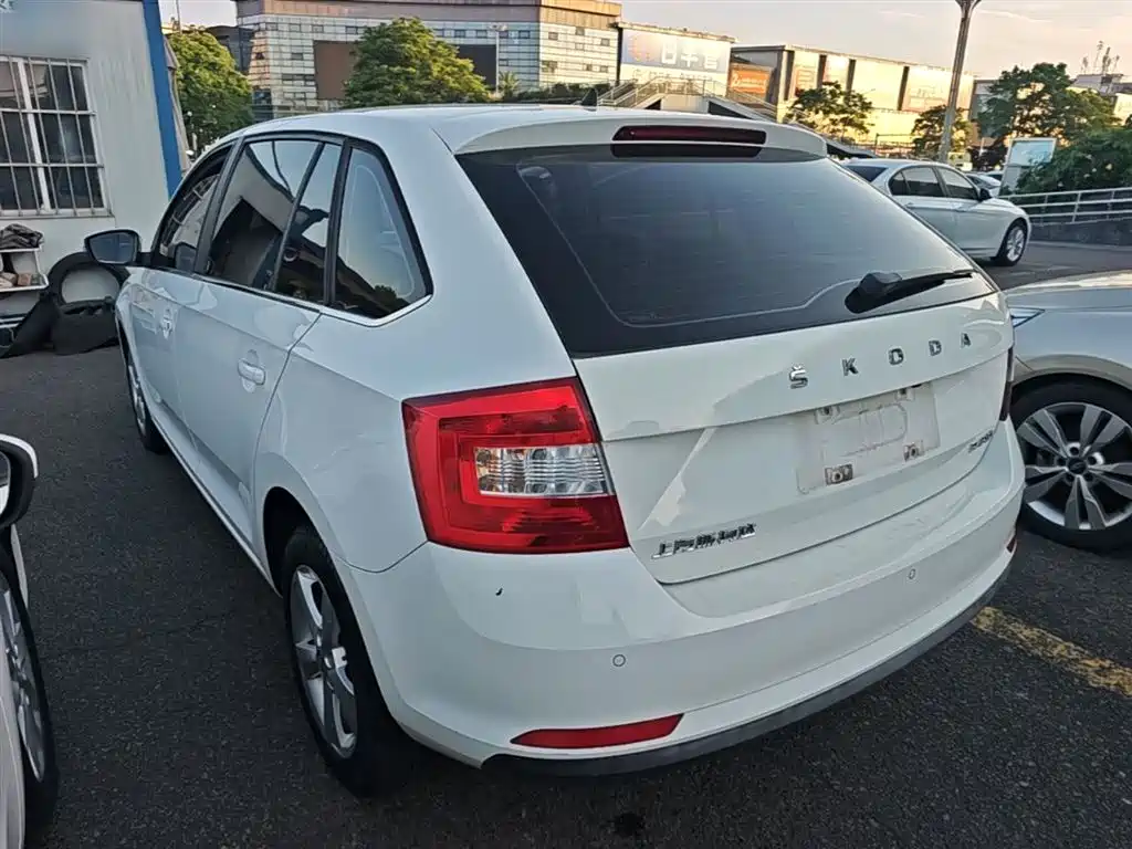 Rapid Spaceback 昕动 2019款 改款 1.5 L 自动舒适版 国V