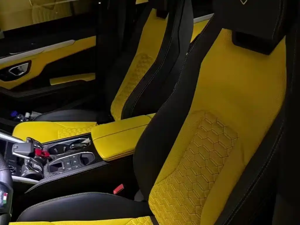 Urus 4.0 T V8