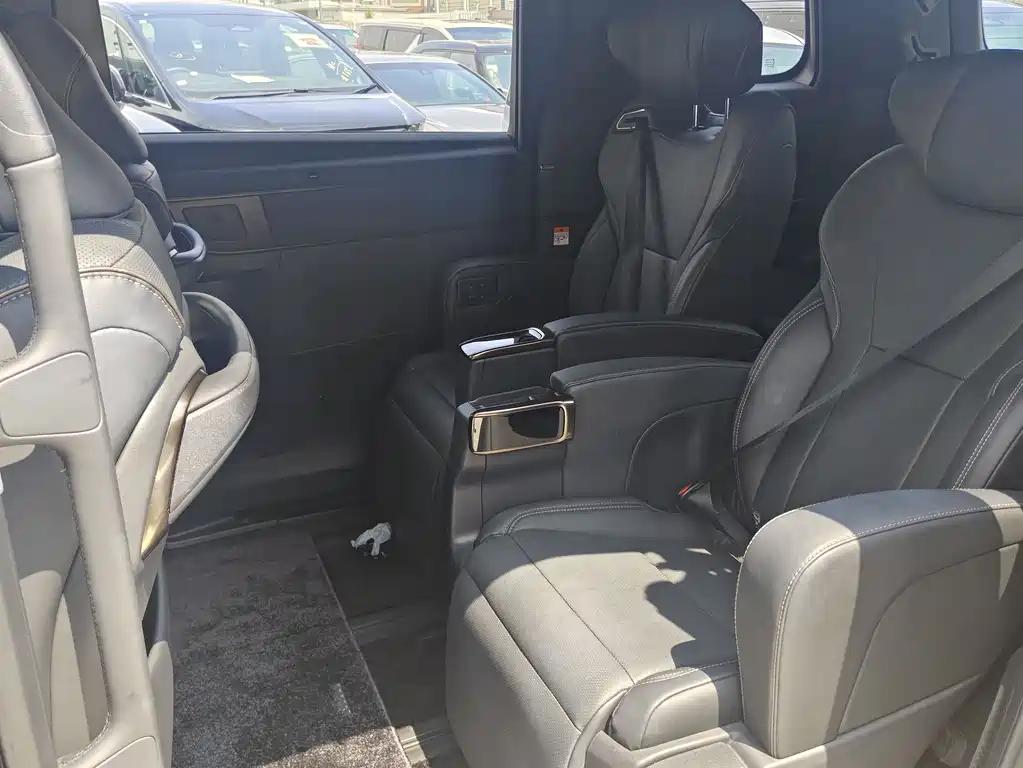 Alphard 3.5 L Luxury