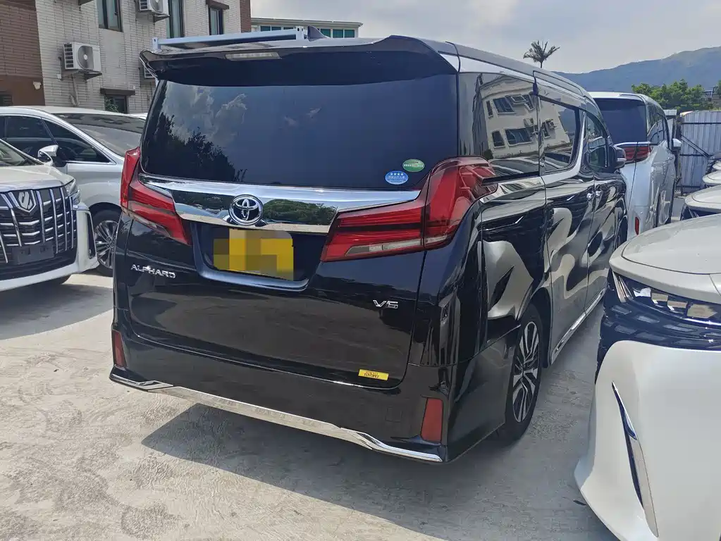 Alphard 3.5 L Luxury